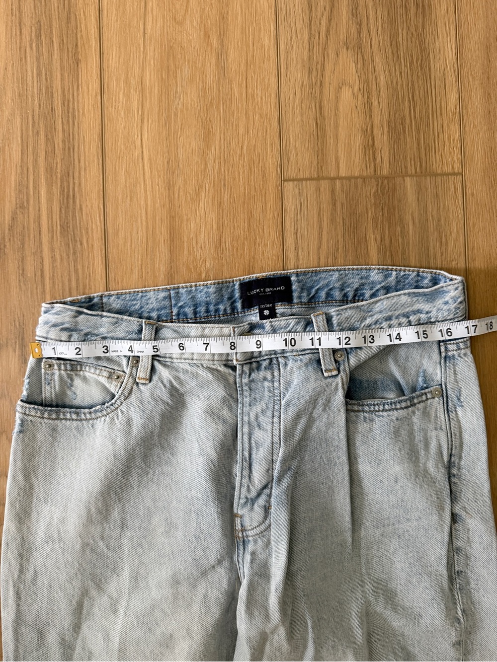 Lucky Brand Drew Mom Light Wash Blue High-Rise Jeans 12/31W - Picture 3 of 4
